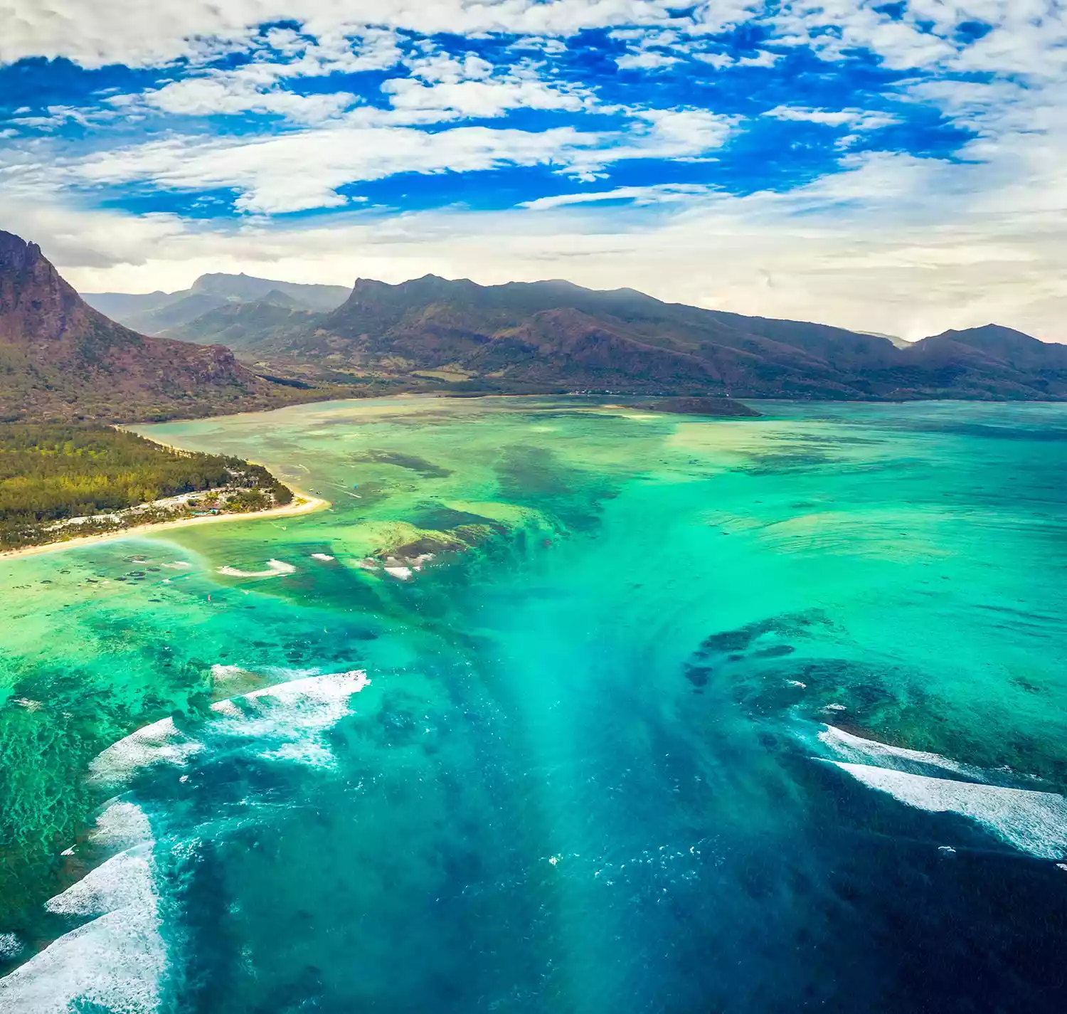 Underwater Waterfall - Getty Images/iStockphoto