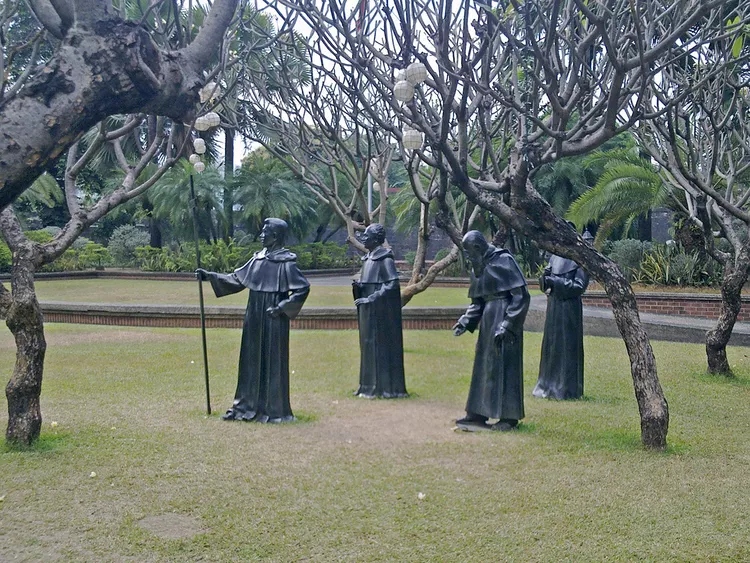 Fort Santiago - Mike Aquino