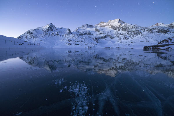 Ice Bubbles of Lago Bianco - Roberto Moiola