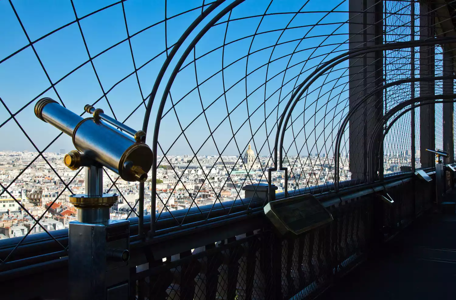 Eiffel Tower - GIM42/Getty Images