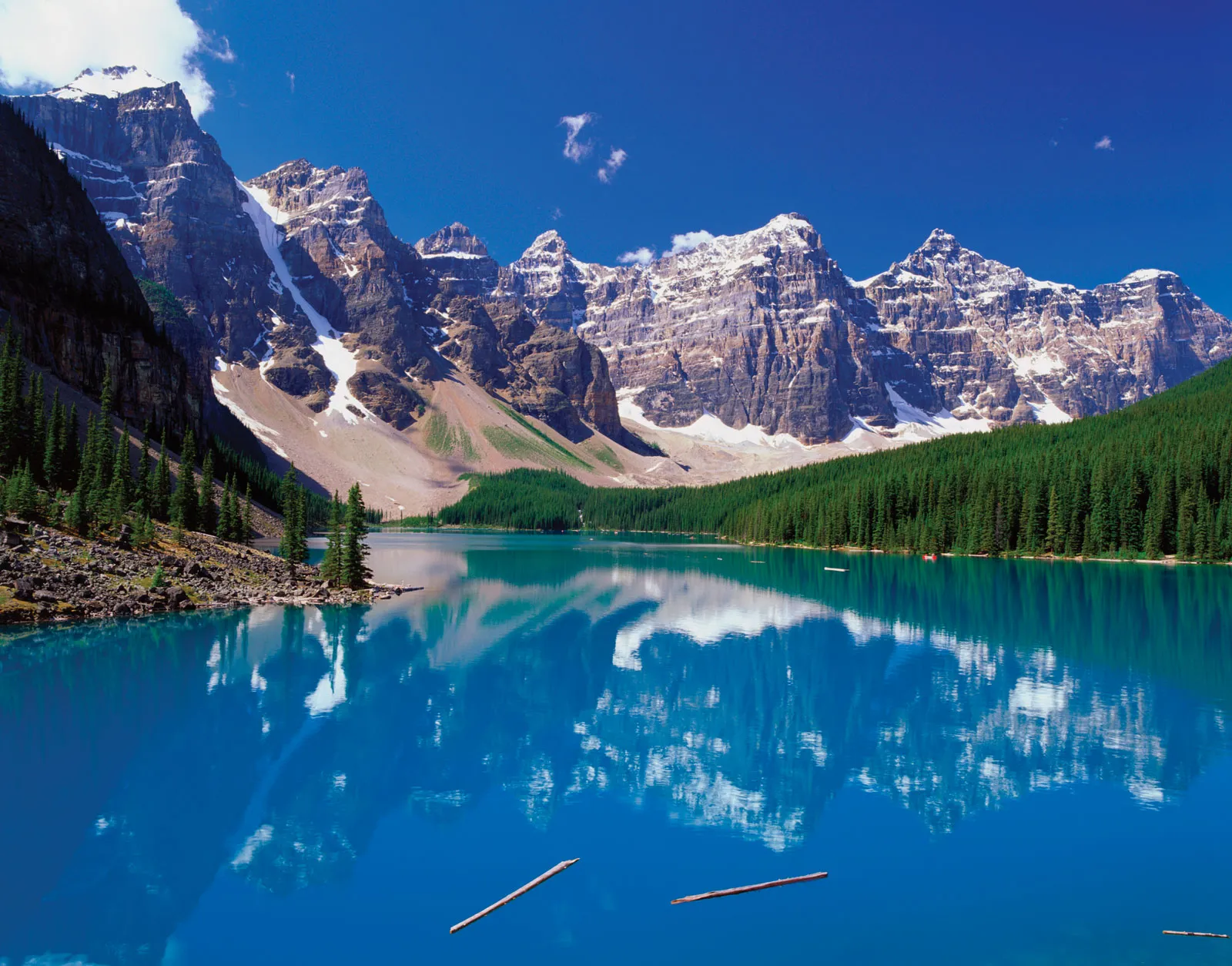 Moraine Lake - Digital Vision/Getty Images