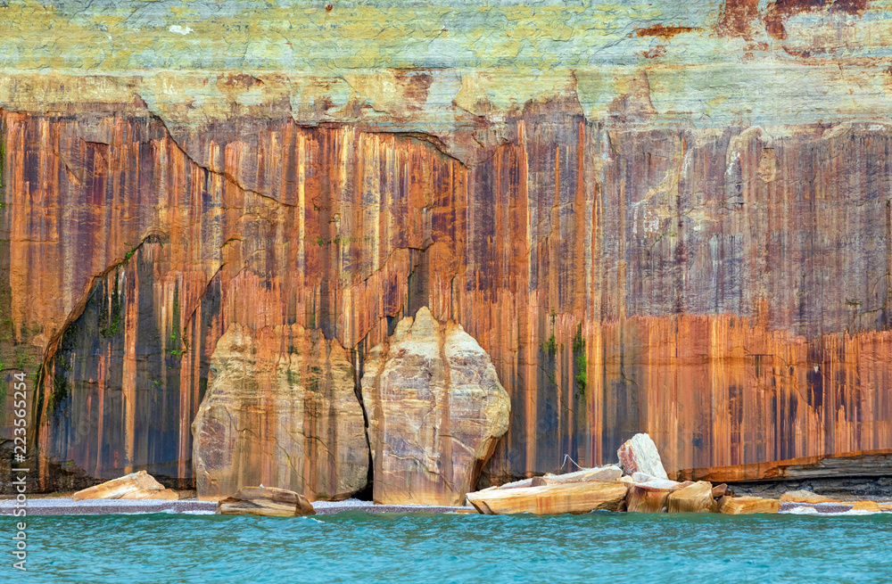Cavern at Rocks National Lakeshore - csterken/Adobe Stock